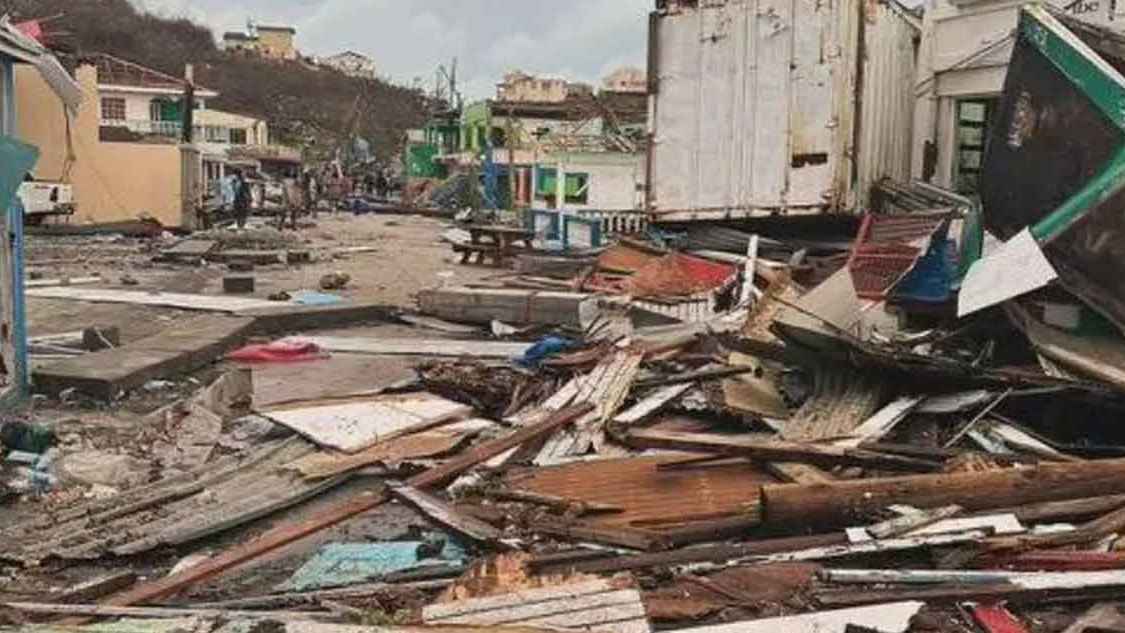 হারিকেন ‘বেরিলের’ তাণ্ডবে তছনছ ক্যারিবীয় দ্বীপপুঞ্জ